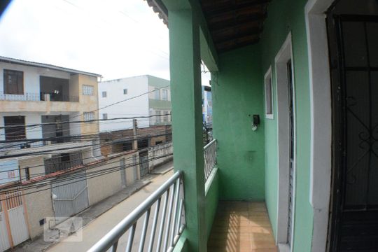Quarto 1 com varanda e banheiro de casa para alugar com 3 quartos, 102m² em Estrada das Barreiras, Salvador