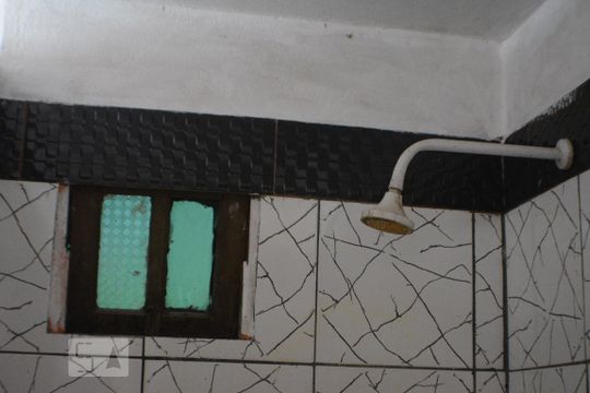 Quarto 1 com varanda e banheiro de casa para alugar com 3 quartos, 102m² em Estrada das Barreiras, Salvador