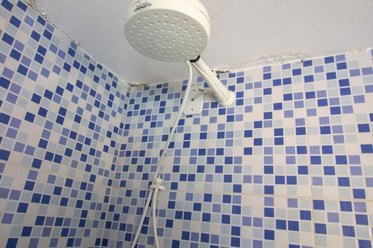 Chuveiro de casa à venda com 3 quartos, 400m² em Bairro do Mursa, Várzea Paulista