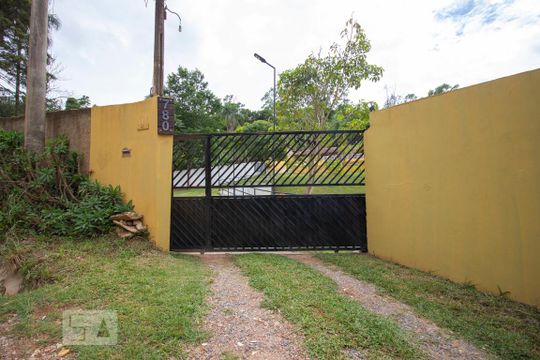 Fachada de casa à venda com 3 quartos, 400m² em Bairro do Mursa, Várzea Paulista