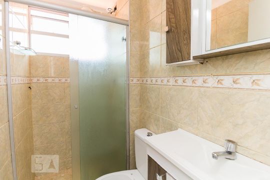 Banheiro de apartamento para alugar com 2 quartos, 55m² em Vila Paulicea, Mogi das Cruzes