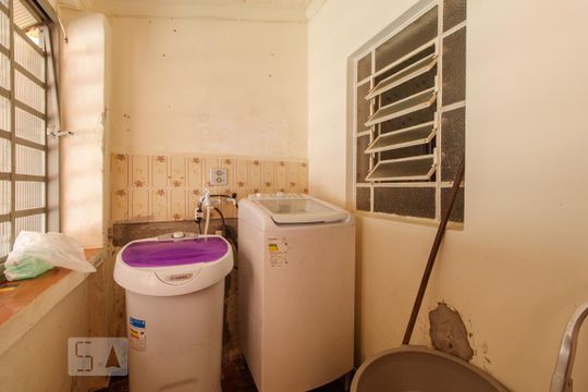 Cozinha e área de serviço - edícula de casa à venda com 4 quartos, 244m² em Vila Ivone, São Paulo