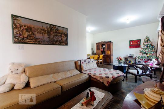 Casa à venda com 4 quartos, 244m² em Vila Ivone, São Paulo