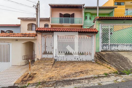Fachada de casa à venda com 4 quartos, 356m² em Jardim Las Vegas, Santo André