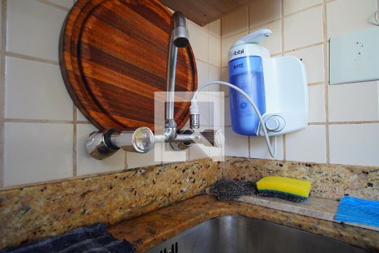 Cozinha de apartamento à venda com 2 quartos, 58m² em Petrópolis, Porto Alegre