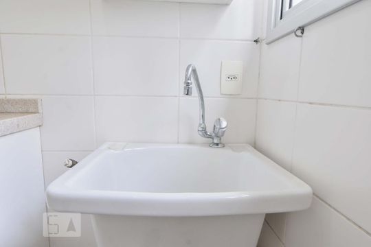 Lavanderia de kitnet/studio para alugar com 1 quarto, 32m² em Itaim Bibi, São Paulo
