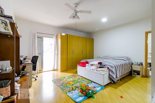 Suíte 1 de casa para alugar com 3 quartos, 350m² em Jardim da Glória, São Paulo