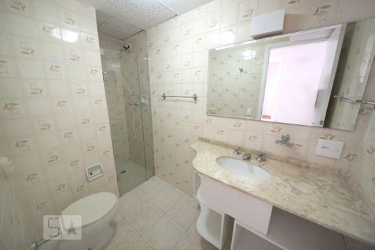 Banheiro de apartamento à venda com 2 quartos, 89m² em Santo Amaro, São Paulo