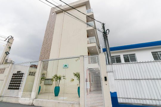Fachada de apartamento para alugar com 2 quartos, 55m² em Vila Esperança, São Paulo