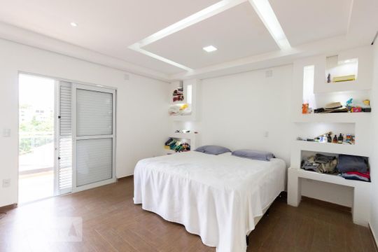 Suíte 1 de casa à venda com 8 quartos, 700m² em Jardim Franca, São Paulo