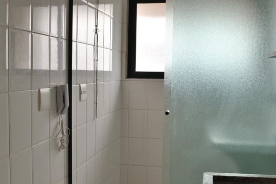 Cozinha de apartamento para alugar com 1 quarto, 45m² em Vila Mariana, São Paulo