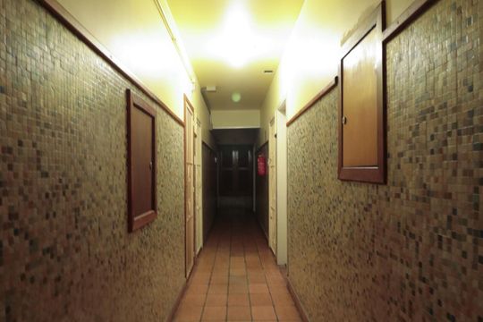Corredor de kitnet/studio à venda com 1 quarto, 24m² em Centro Histórico, Porto Alegre