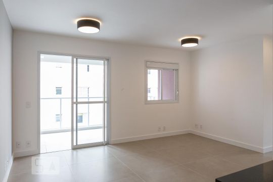 Apartamento à venda com 2 quartos, 72m² em Vila Pompéia, São Paulo