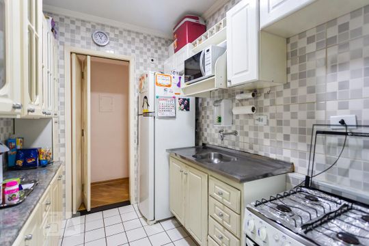 Cozinha de apartamento à venda com 2 quartos, 56m² em Parque Continental, São Paulo