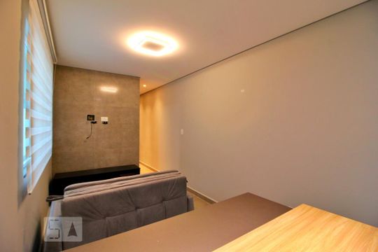Sala de apartamento para alugar com 2 quartos, 50m² em Vila Dora, Santo André