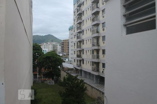 Vista de casa de condomínio à venda com 3 quartos, 150m² em Méier, Rio de Janeiro