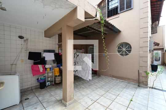 Quintal de casa à venda com 3 quartos, 170m² em Jabaquara, São Paulo
