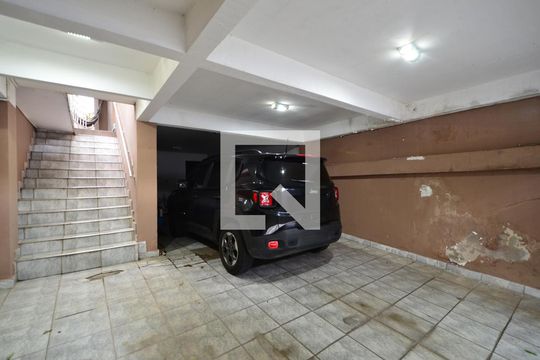 Garagem de casa à venda com 3 quartos, 170m² em Jabaquara, São Paulo