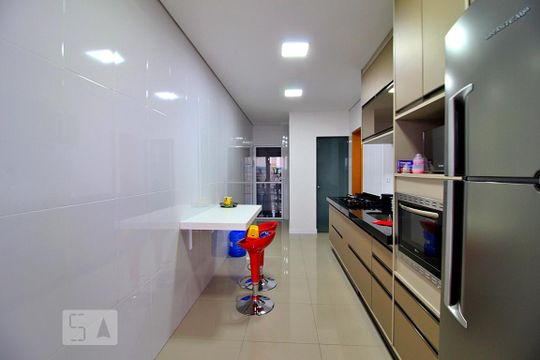 Cozinha de apartamento à venda com 2 quartos, 110m² em Jardim Bom Pastor, Santo André