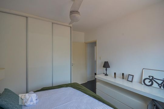 Quarto de apartamento à venda com 1 quarto, 60m² em Vila Mariana, São Paulo