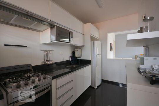 Cozinha de apartamento à venda com 1 quarto, 60m² em Vila Mariana, São Paulo