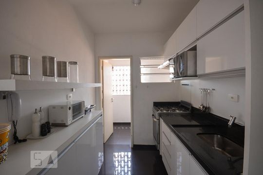 Cozinha de apartamento à venda com 1 quarto, 60m² em Vila Mariana, São Paulo