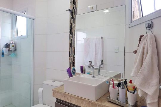 Banheiro da Suíte de apartamento à venda com 4 quartos, 180m² em Campestre, Santo André