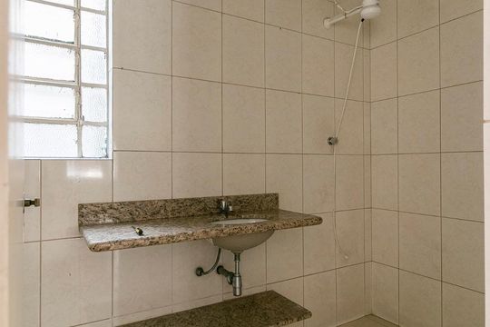 Banheiro de apartamento à venda com 2 quartos, 84m² em Brás, São Paulo