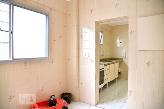 Área de serviço de apartamento para alugar com 3 quartos, 175m² em Boa Vista, São Vicente
