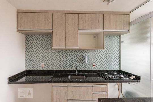 Cozinha de apartamento para alugar com 3 quartos, 59m² em Jardim Nova Europa, Campinas