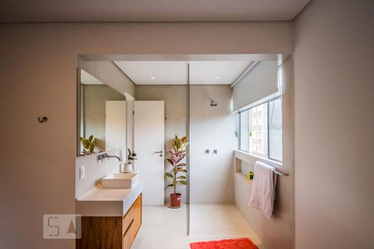 Banheiro da Suíte de apartamento à venda com 2 quartos, 68m² em Cambuí, Campinas
