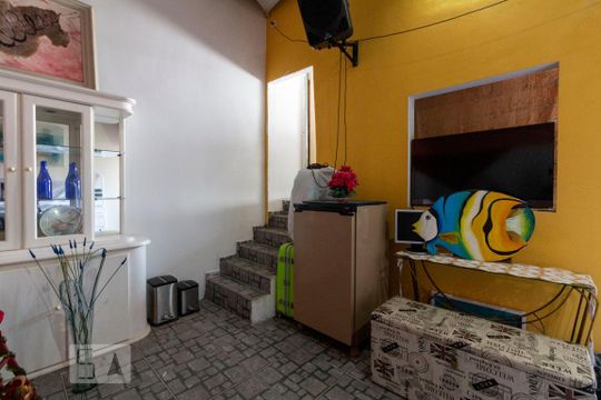 Quarto de Serviço de casa à venda com 2 quartos, 125m² em Vila Carmosina, São Paulo