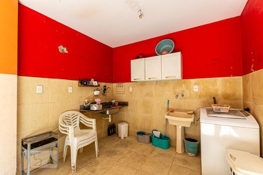 Área comum de casa à venda com 6 quartos, 320m² em Fonseca, Niterói