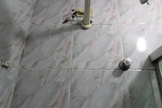 Banheiro de kitnet/studio para alugar com 1 quarto, 30m² em Cidade Universitária, Campinas