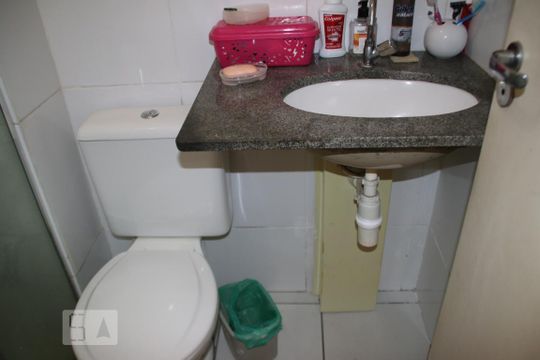 Banheiro de apartamento à venda com 3 quartos, 79m² em Pechincha, Rio de Janeiro