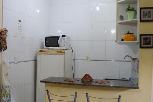 Cozinha de kitnet/studio para alugar com 1 quarto, 30m² em Caiçara, Praia Grande