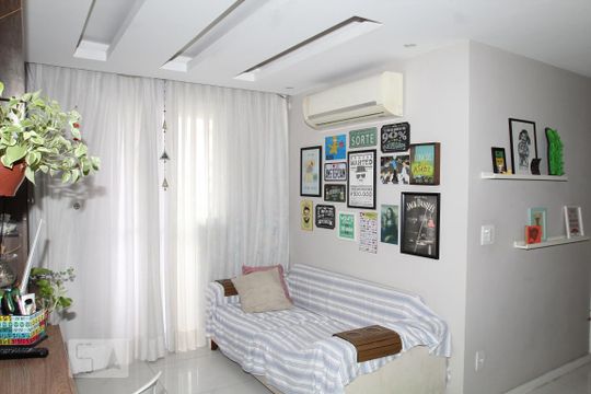 Sala de apartamento à venda com 2 quartos, 50m² em Del Castilho, Rio de Janeiro