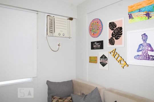 Quarto de apartamento à venda com 2 quartos, 50m² em Del Castilho, Rio de Janeiro