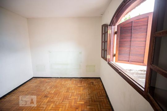 Quarto 1 de casa à venda com 2 quartos, 100m² em Vila Butantã, São Paulo