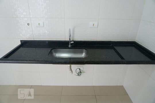 Cozinha de casa de condomínio para alugar com 2 quartos, 55m² em Vila Santa Teresa, São Paulo