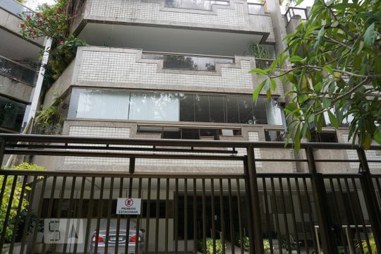 Fachada de apartamento à venda com 4 quartos, 350m² em Barra da Tijuca, Rio de Janeiro