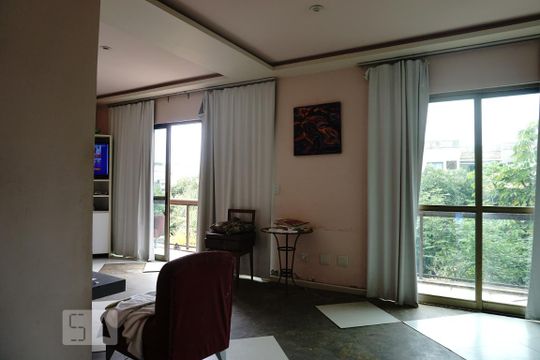 Suíte de apartamento à venda com 4 quartos, 350m² em Barra da Tijuca, Rio de Janeiro