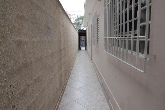 corredor quintal de casa à venda com 5 quartos, 190m² em Santana, São Paulo