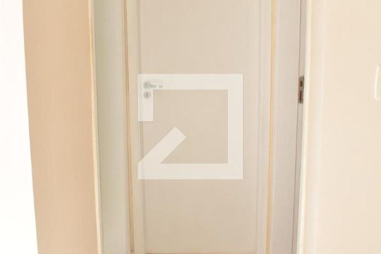 Corredor de apartamento para alugar com 2 quartos, 48m² em Campo Grande, Rio de Janeiro