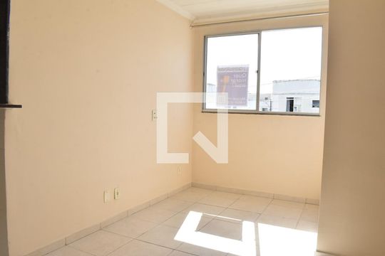 Sala de apartamento para alugar com 2 quartos, 48m² em Campo Grande, Rio de Janeiro