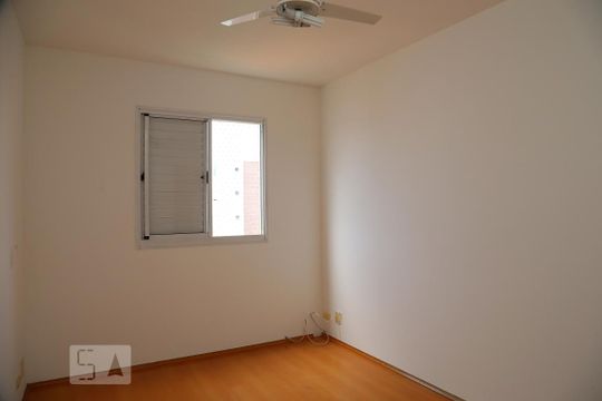 Quarto 2  de apartamento para alugar com 2 quartos, 57m² em Vila Sonia, São Paulo