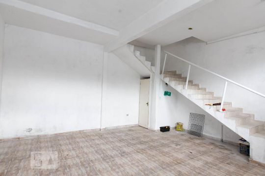 Garagem de casa à venda com 3 quartos, 92m² em Jardim Lajeado, São Paulo