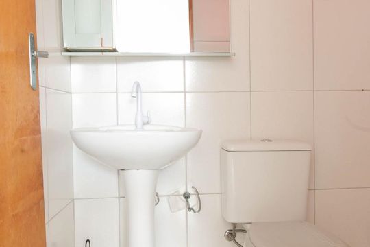 Banheiro de casa à venda com 3 quartos, 92m² em Jardim Lajeado, São Paulo