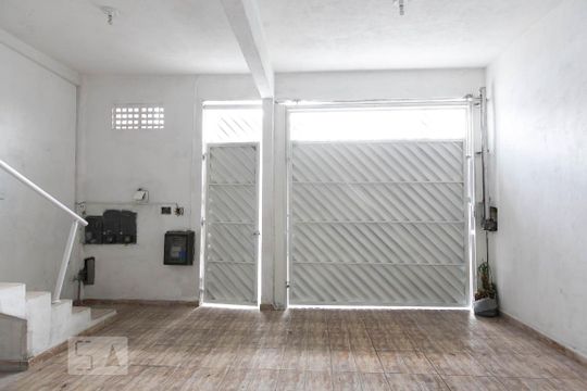 Garagem de casa à venda com 3 quartos, 92m² em Jardim Lajeado, São Paulo
