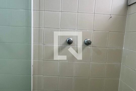 Banheiro da Suíte de apartamento para alugar com 1 quarto, 40m² em Vila Mariana, São Paulo